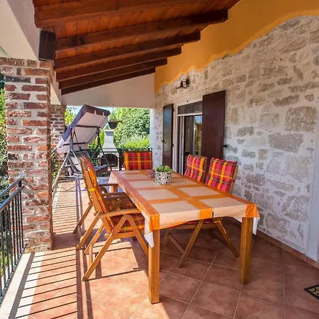 Casa Lukas Holiday home